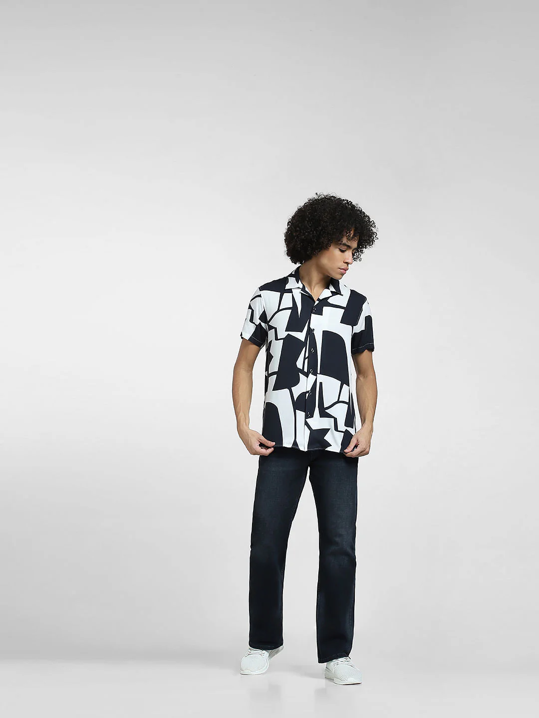 White Abstract Print Short Sleeves Shirt - Image 6
