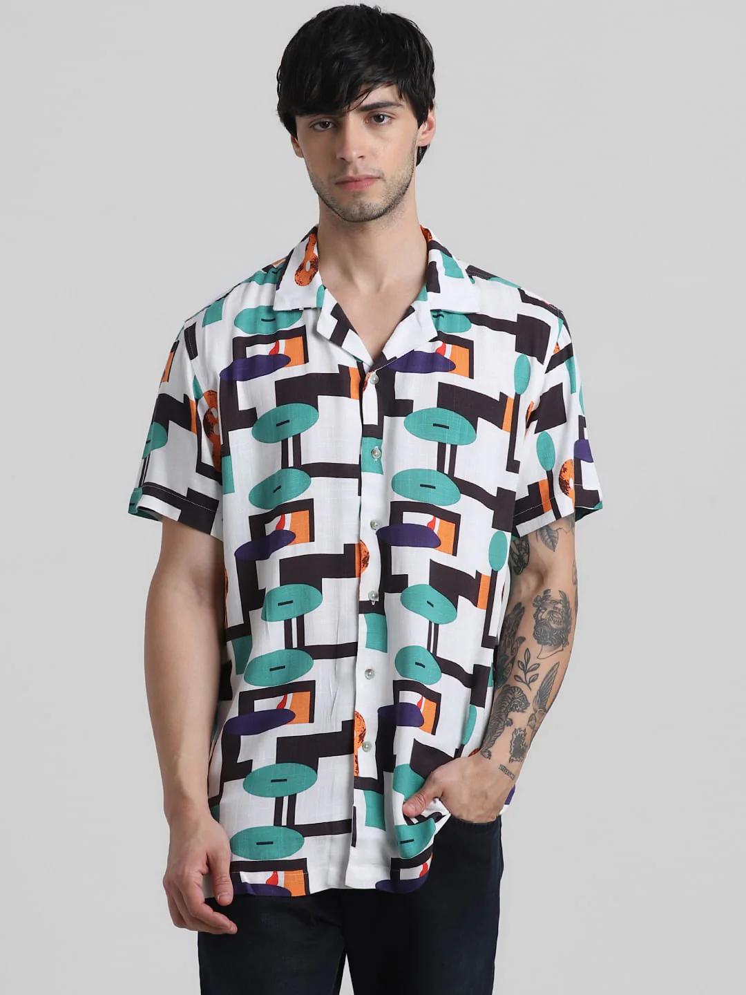 Green Printed Short Sleeves Shirt - Image 2