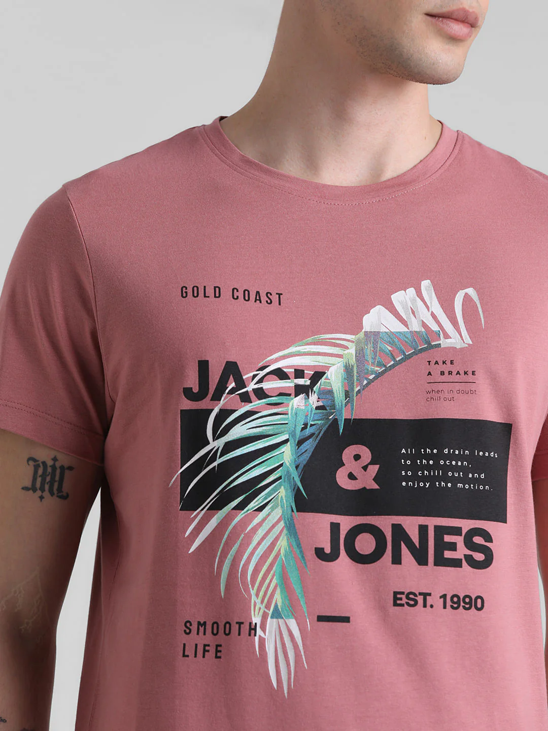 Pink Graphic Print Crew Neck T-shirt - Image 5