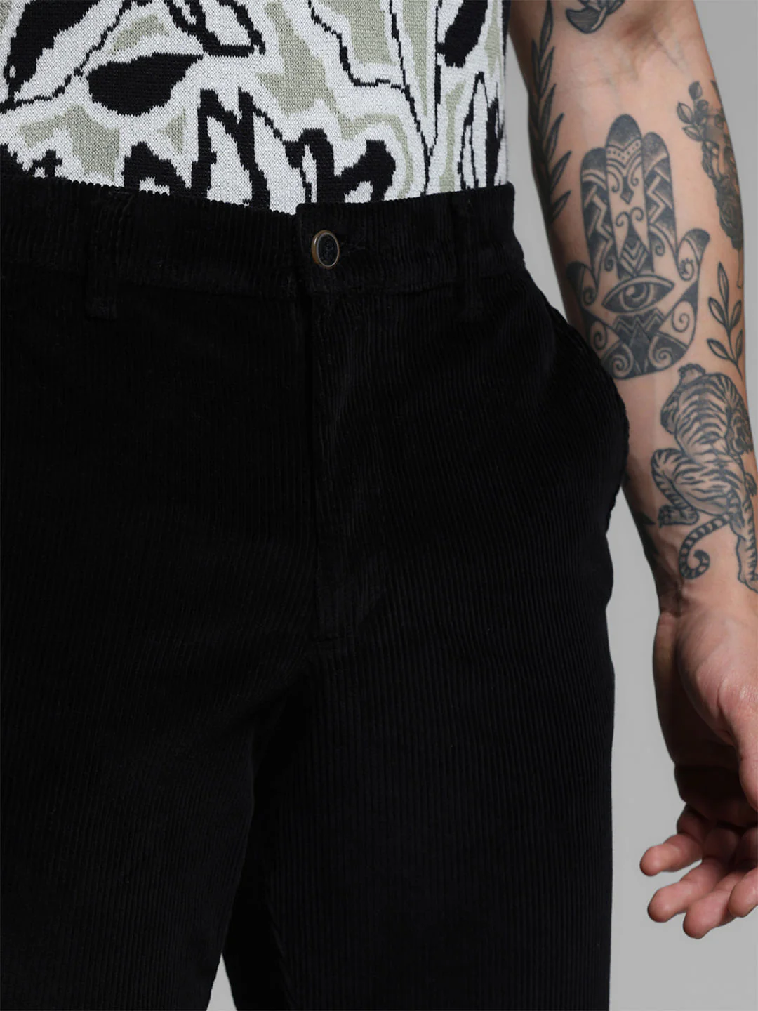 BLACK LOW RISE CORDUROY CHINOS - Image 4