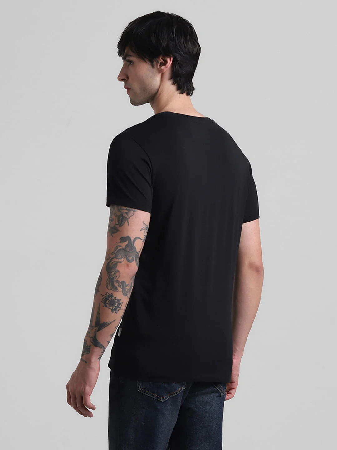 Black Printed Crew Neck T-shirt - Image 4