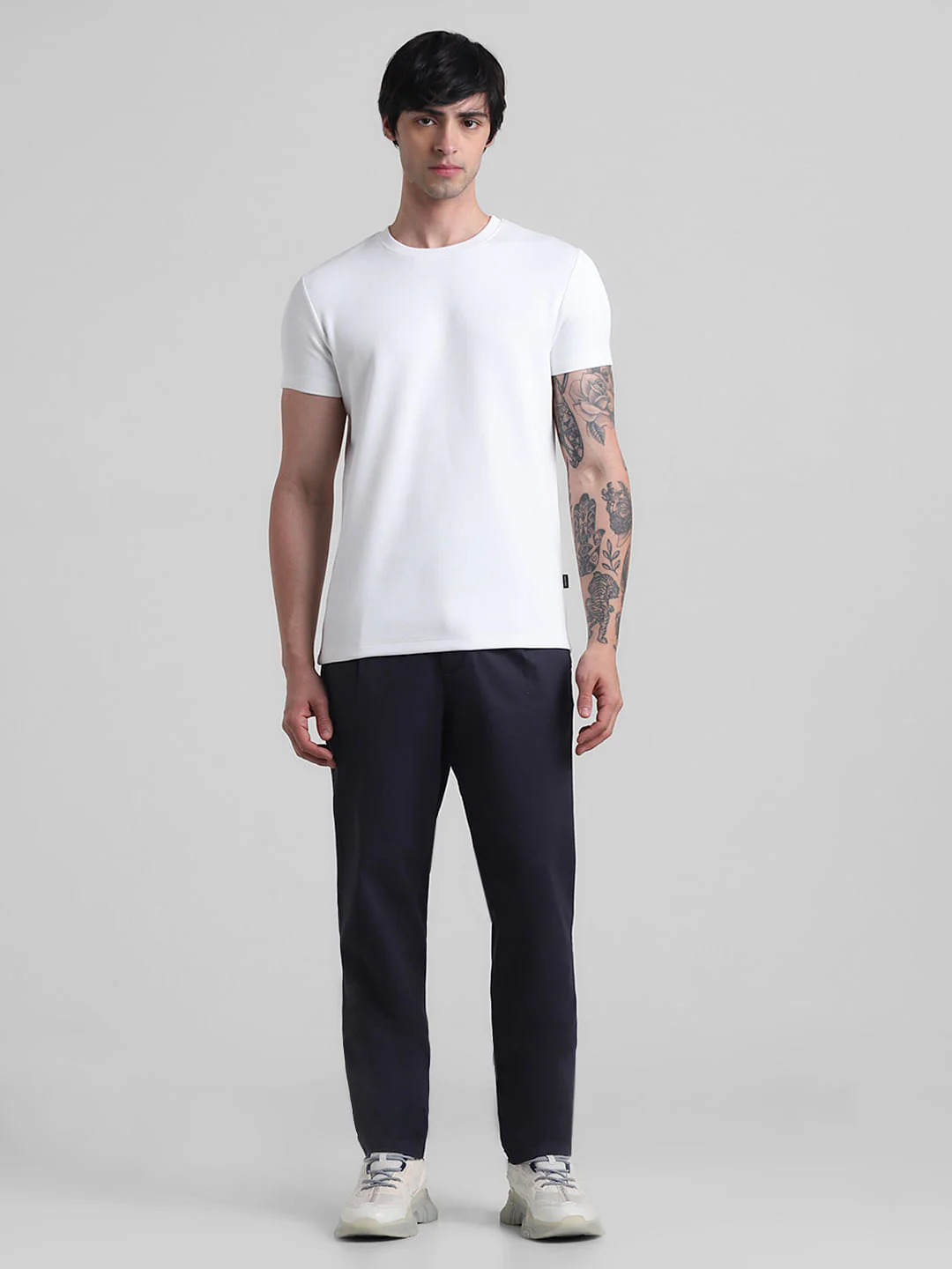 White Pique Knit Crew Neck T-shirt - Image 6