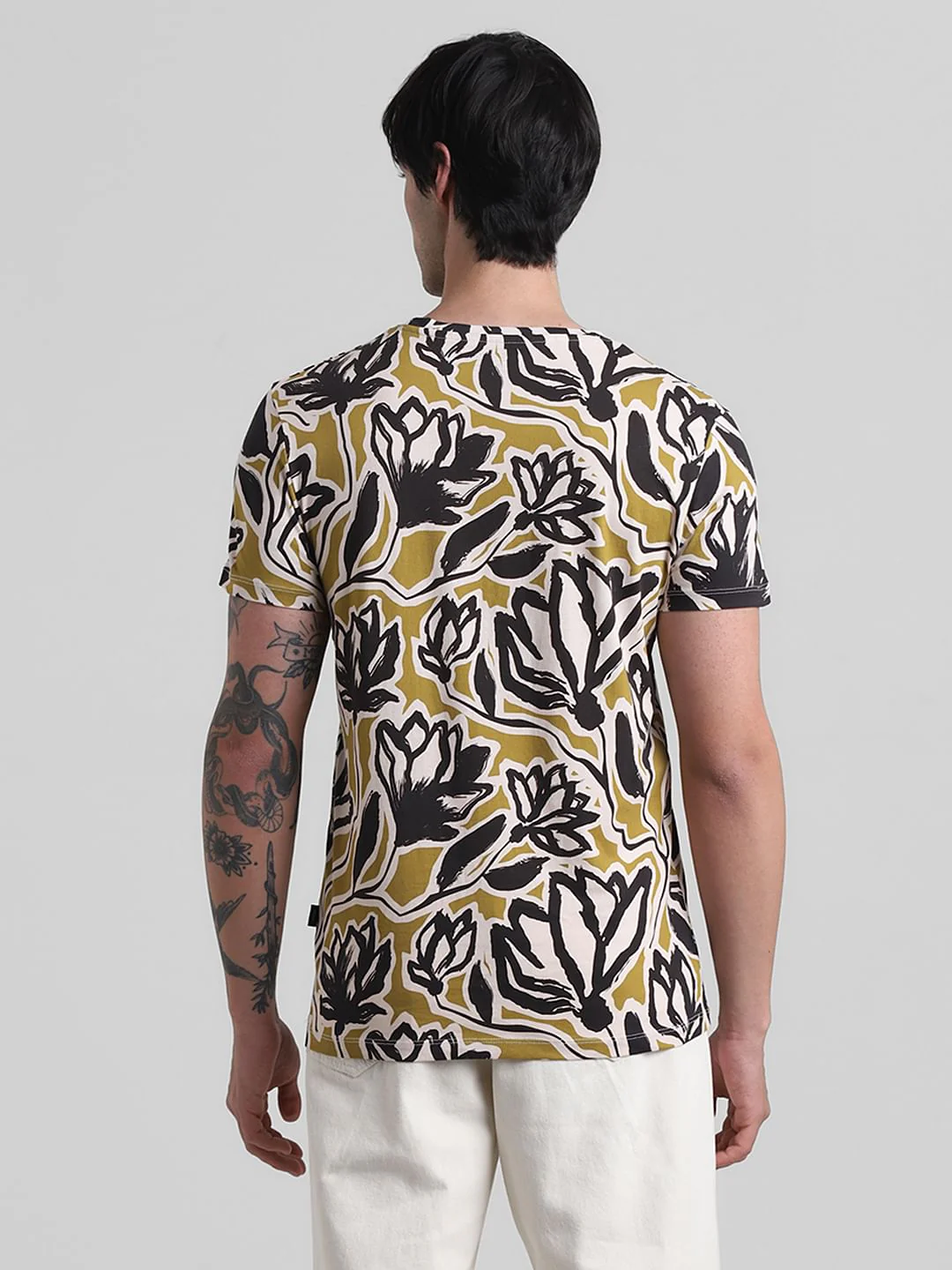Green Floral Crew Neck T-shirt - Image 4