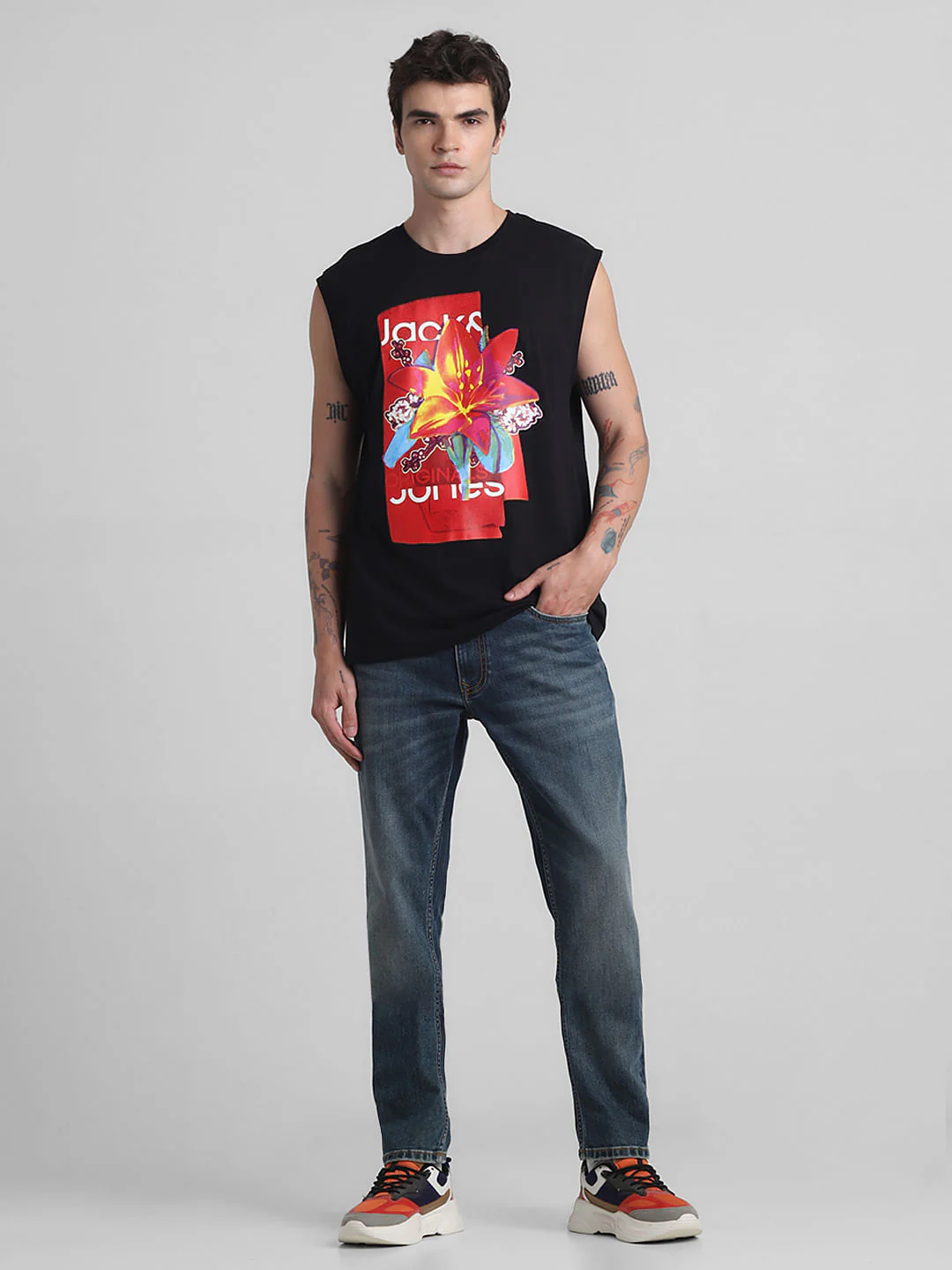 Black Printed Sleeveless T-shirt - Image 6