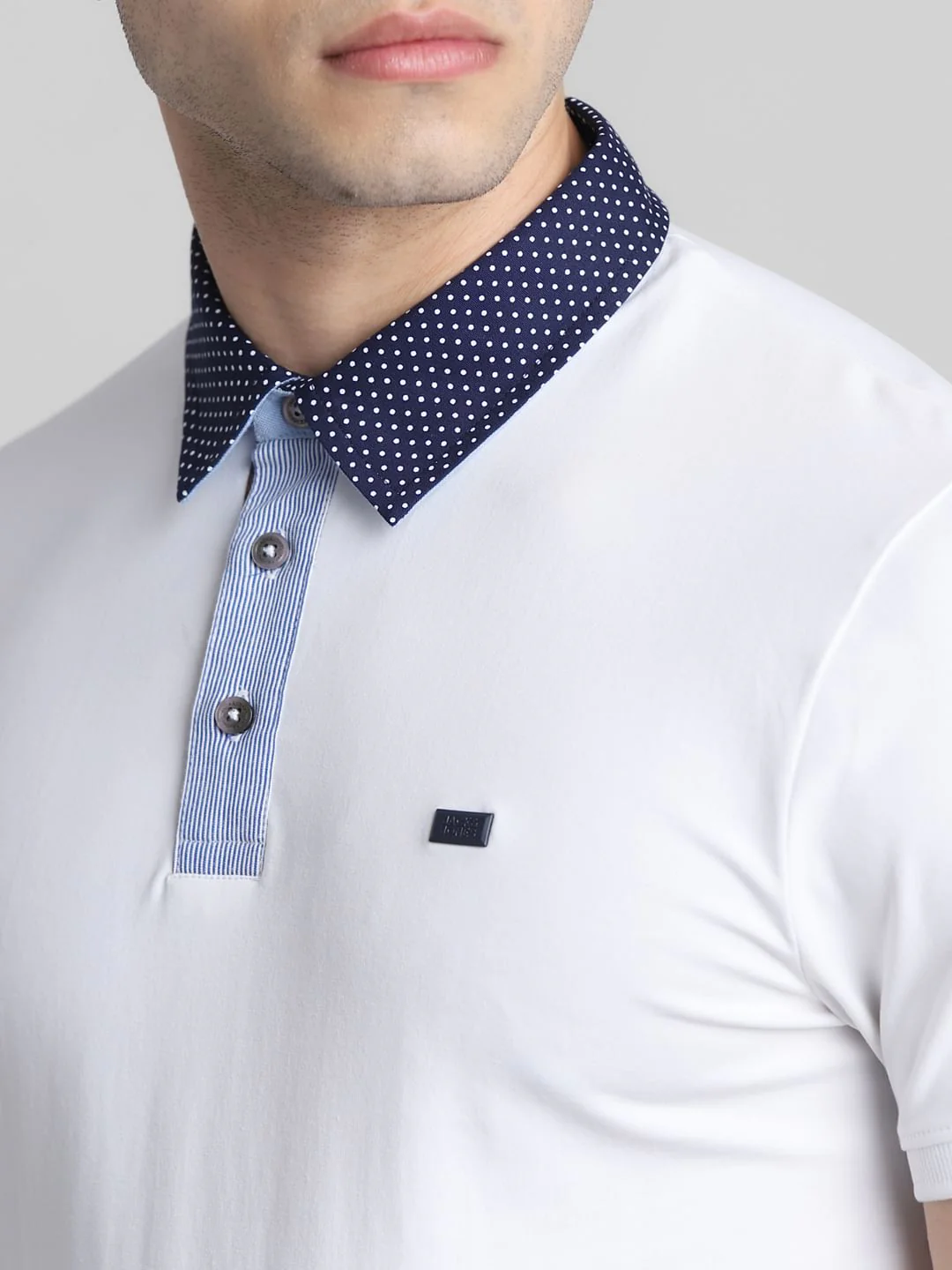 White Contrast Collar Polo T-shirt - Image 5