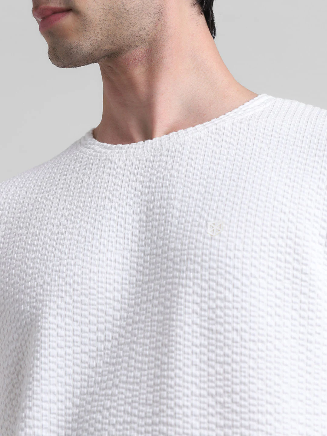 White Knitted Crew Neck T-shirt - Image 5