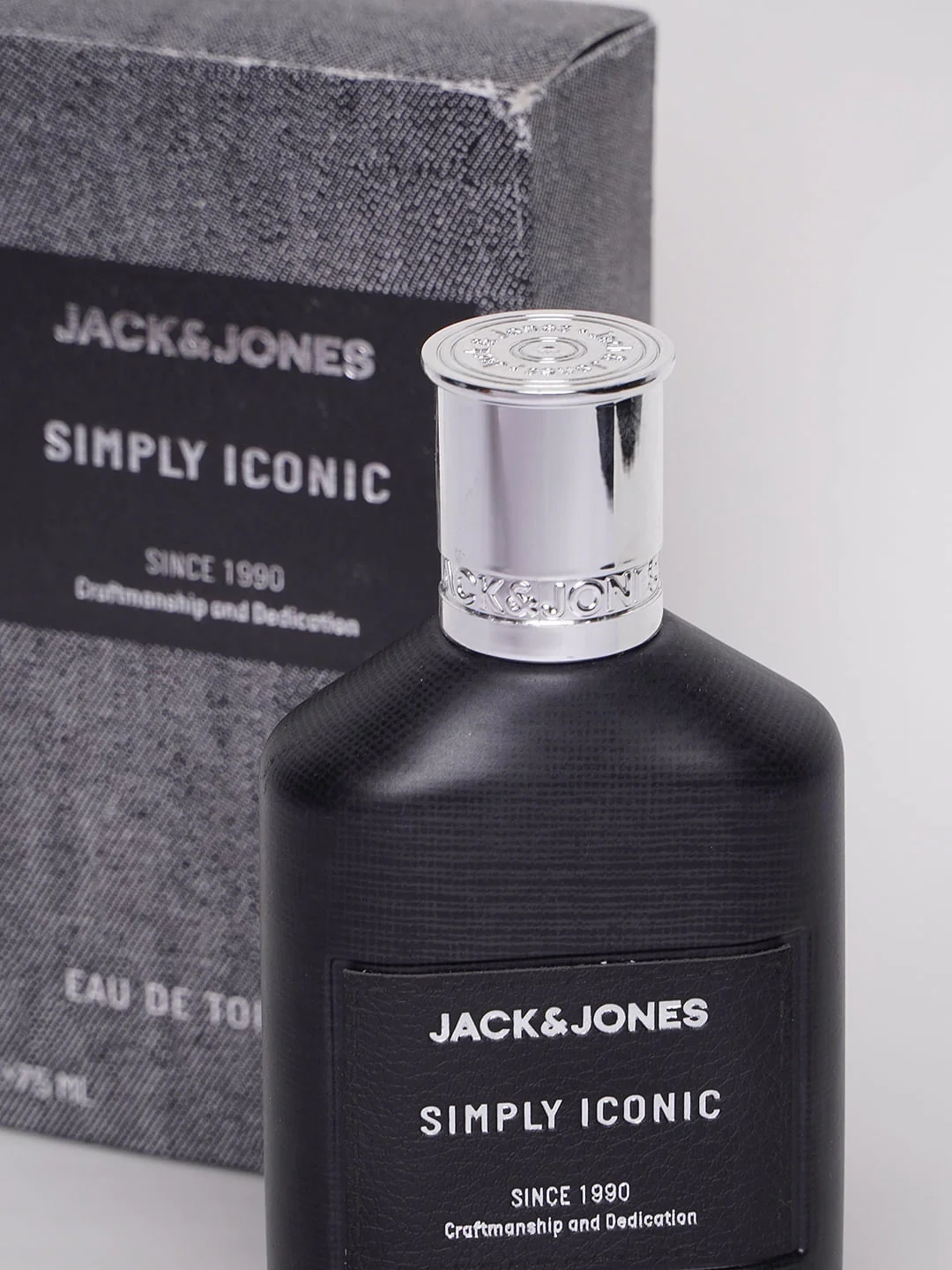 Simply Iconic Eau De Toilette Fragrance - Image 3