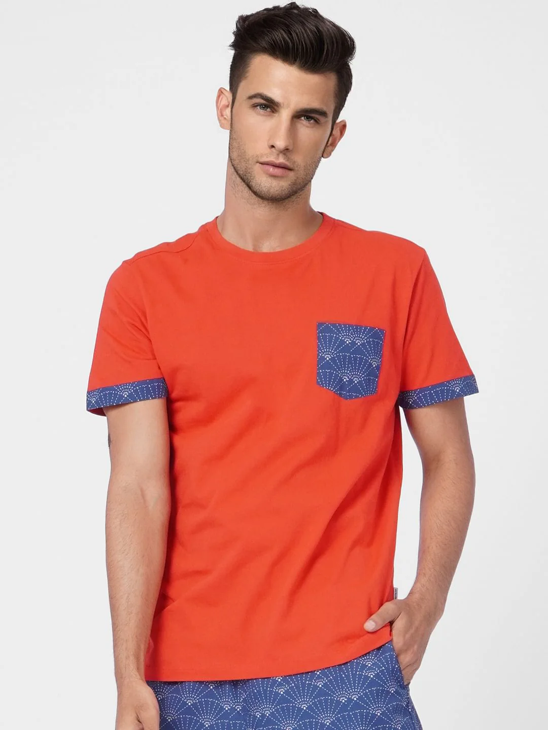 Red T-shirt & Printed Pyjama Set - Image 2