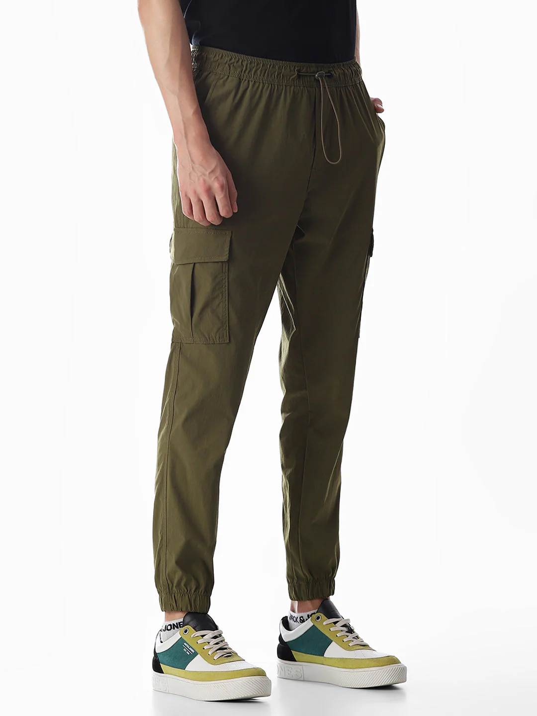 Men Solid Olive Slim Fit Cargo Joggers With 6 Pockets - Image 2