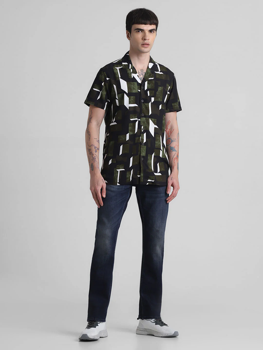 Green Printed Short Sleeves Shirt - Image 6