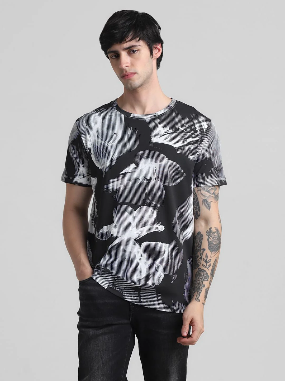 White & Black Printed Crew Neck T-shirt - Image 2