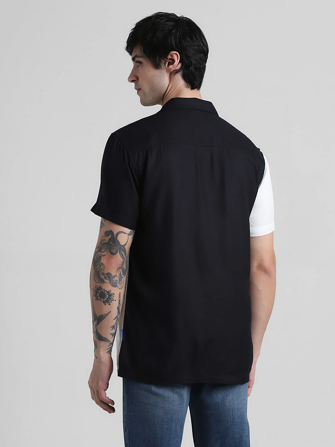 White Colourblocked Short Sleeves Shirt - Image 4
