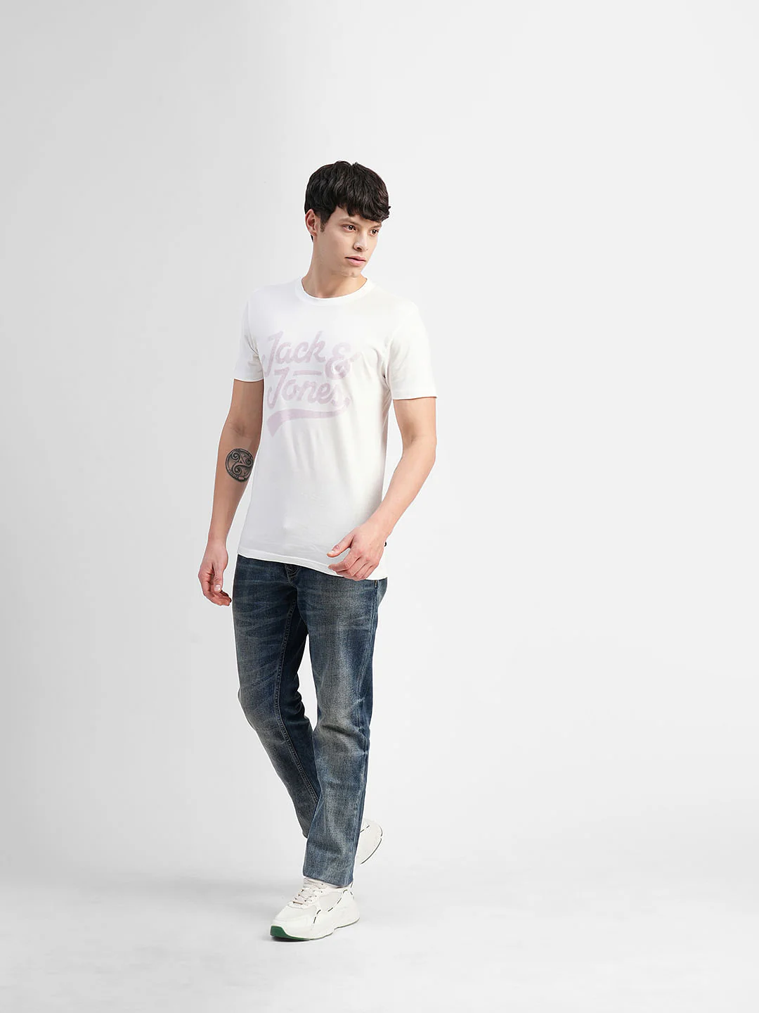 White Logo Print Crew Neck T-shirt - Image 6