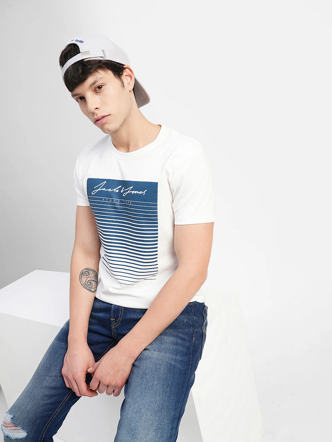 White Graphic Print Crew Neck T-shirt