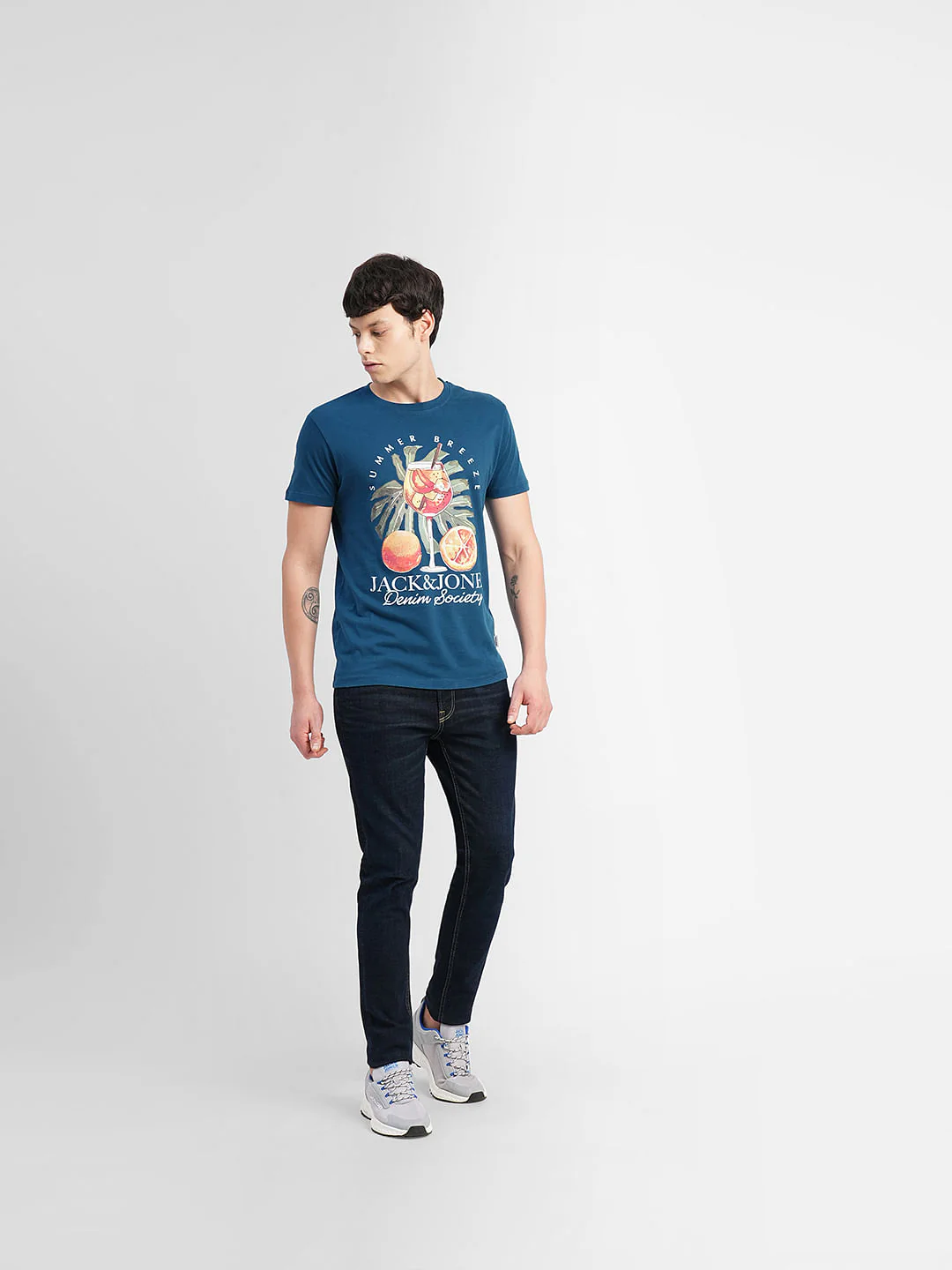 Blue Graphic Print Crew Neck T-shirt - Image 6