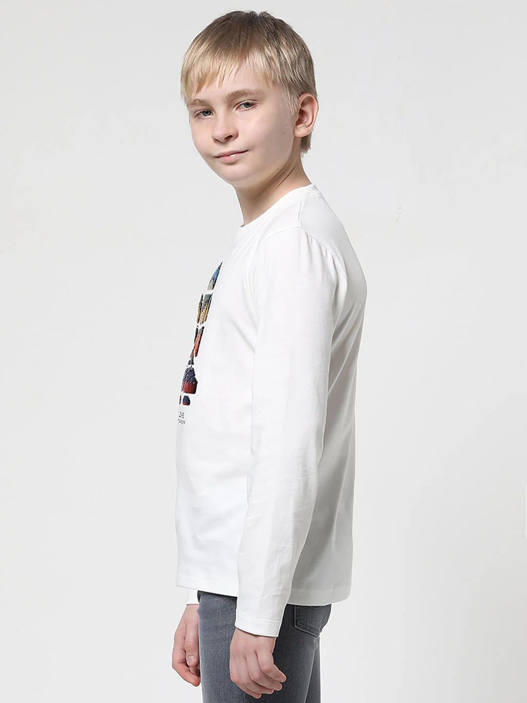Boys White Embellished Full Sleeves T-shirt - Image 3