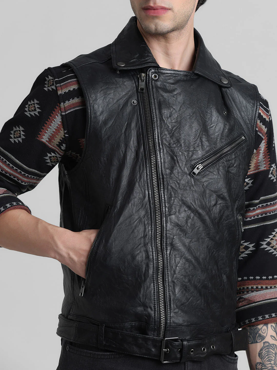 Black Leather Sleeveless Biker Jacket - Image 6