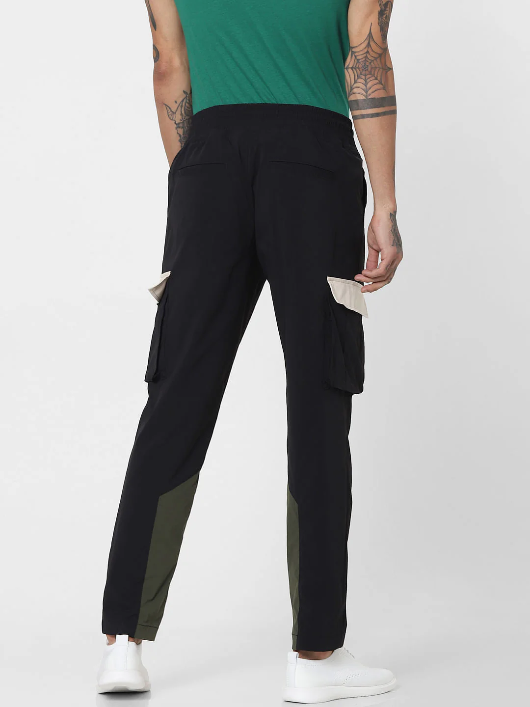 Black Mid Rise Colourblocked Cargo Pants - Image 4
