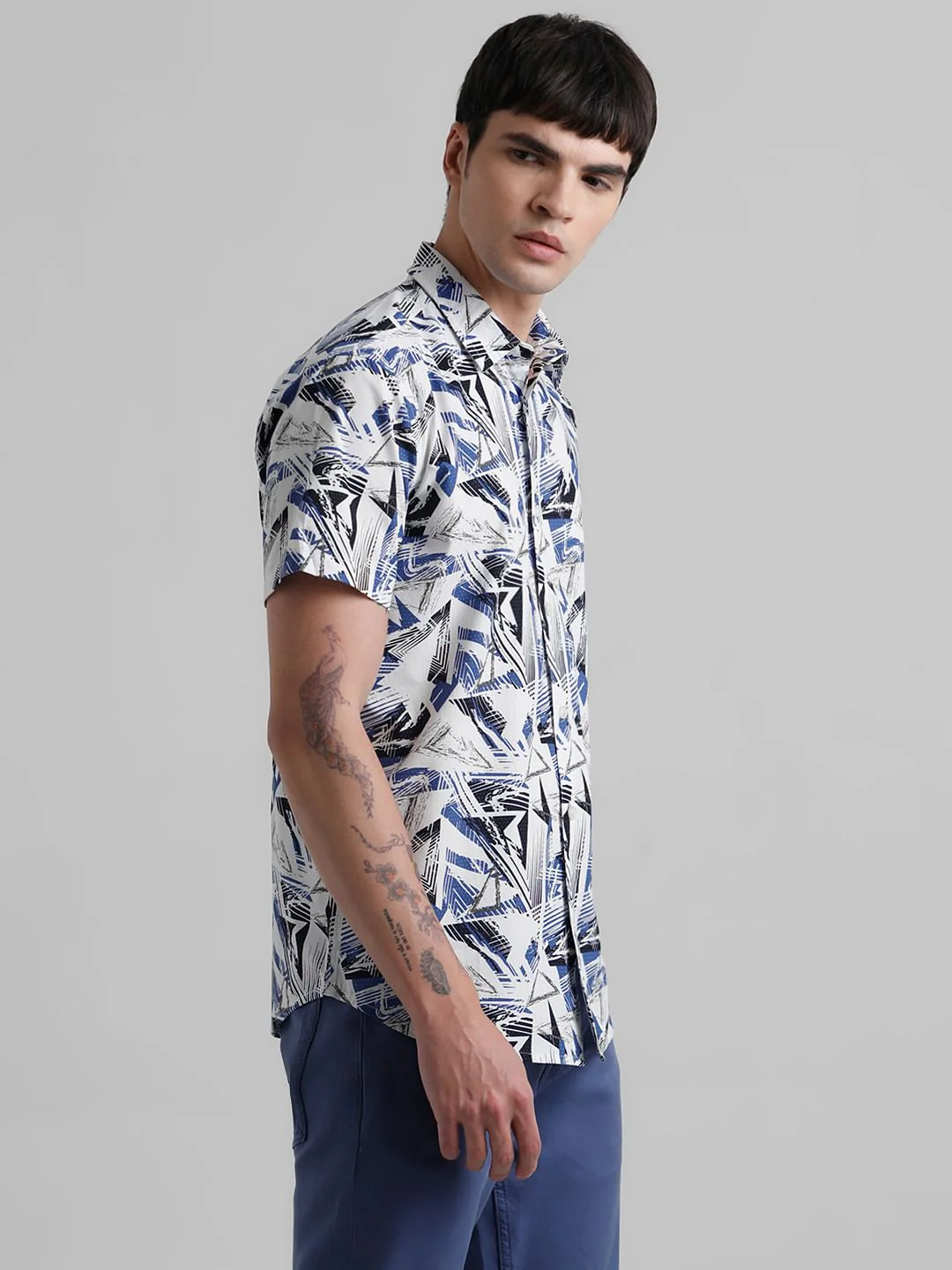 URBAN RACERS by JACK&JONES White Abstract Print Short Sleeves Shirt - Image 3