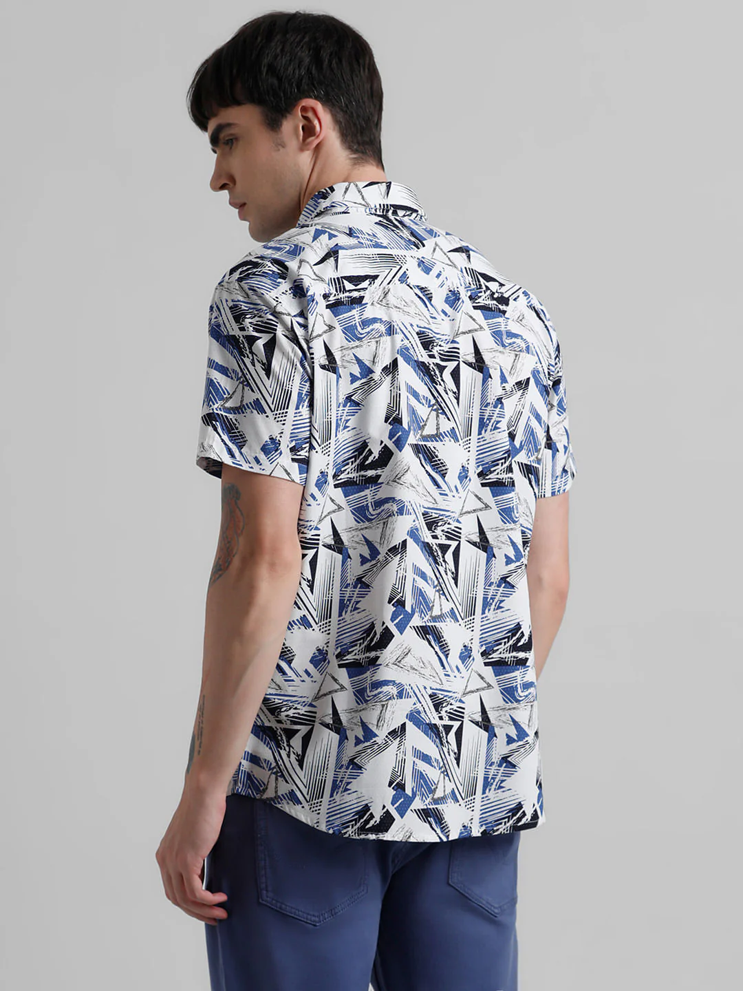 URBAN RACERS by JACK&JONES White Abstract Print Short Sleeves Shirt - Image 4