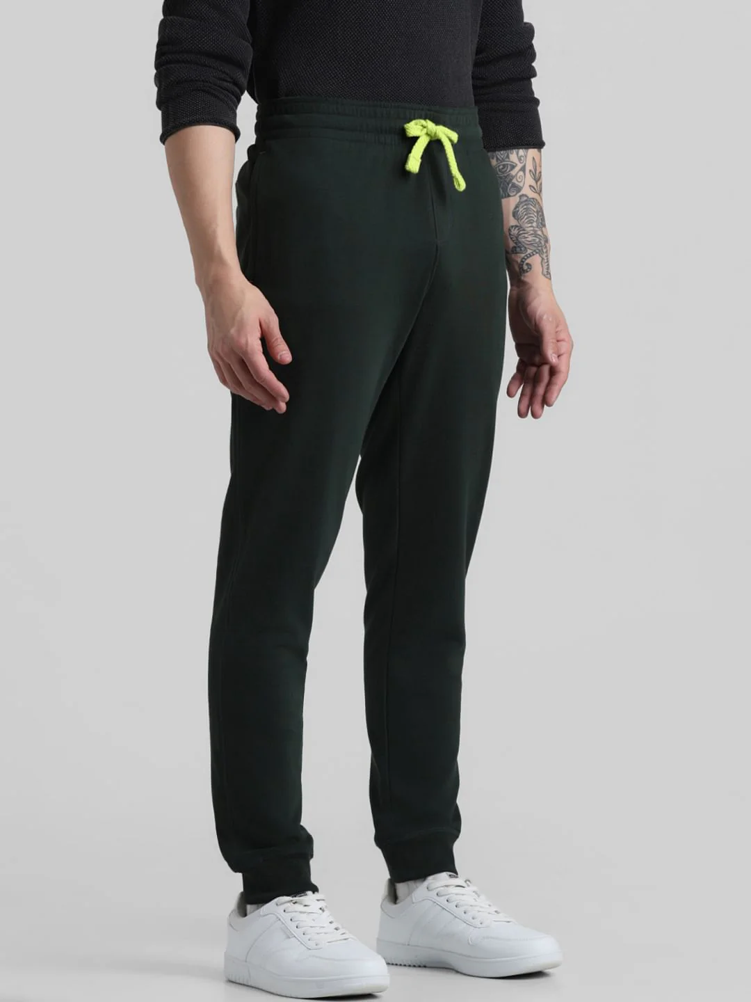 Green Mid Rise Knitted Sweatpants - Image 2