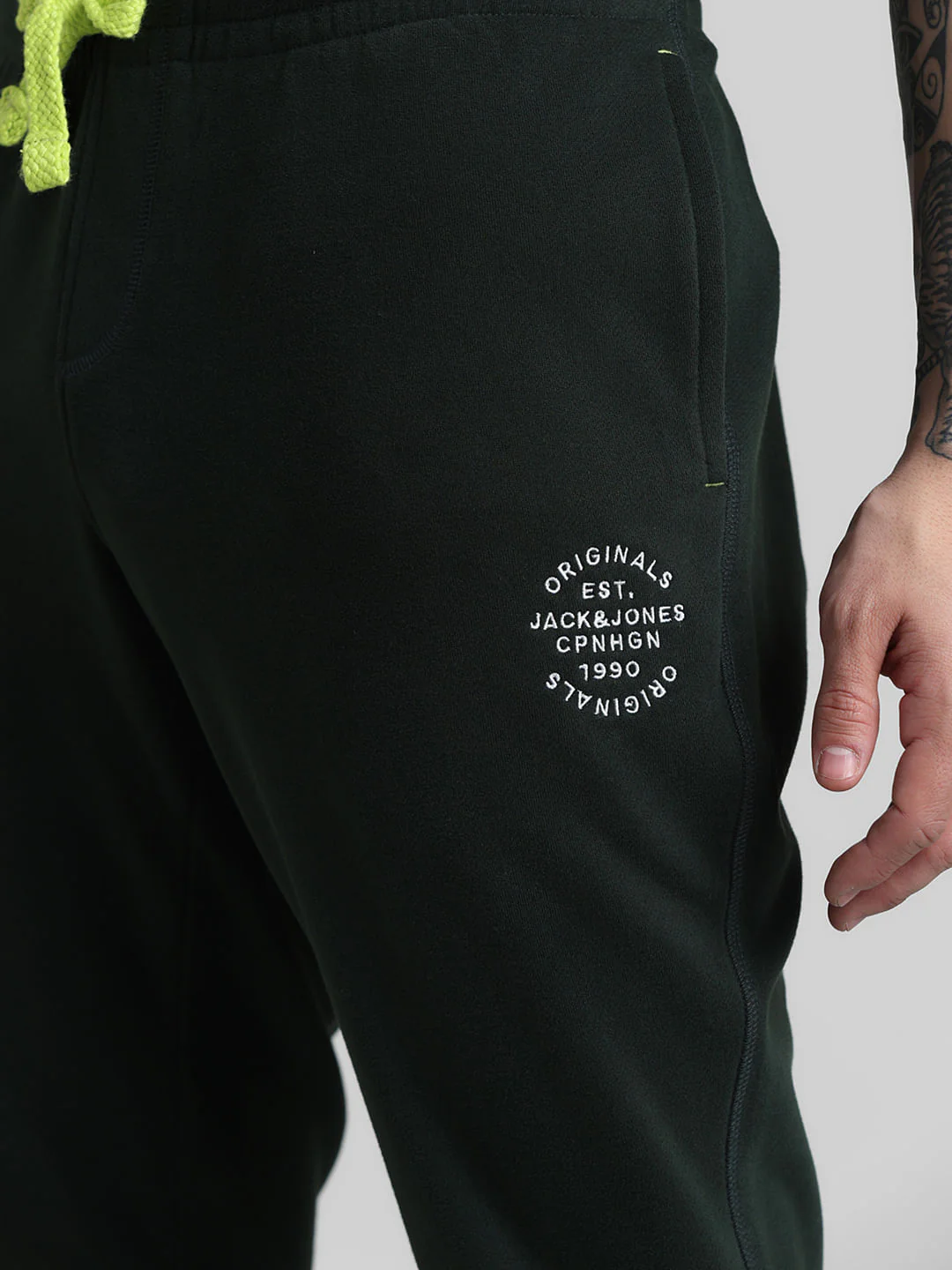 Green Mid Rise Knitted Sweatpants - Image 4