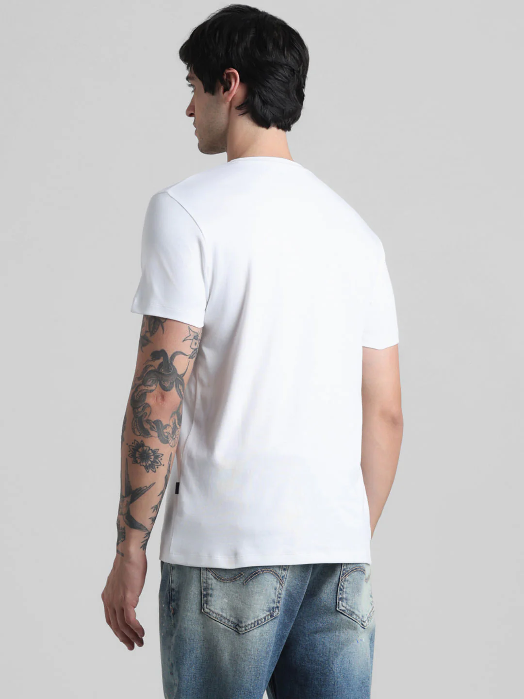 White Crew Neck T-shirt - Image 4