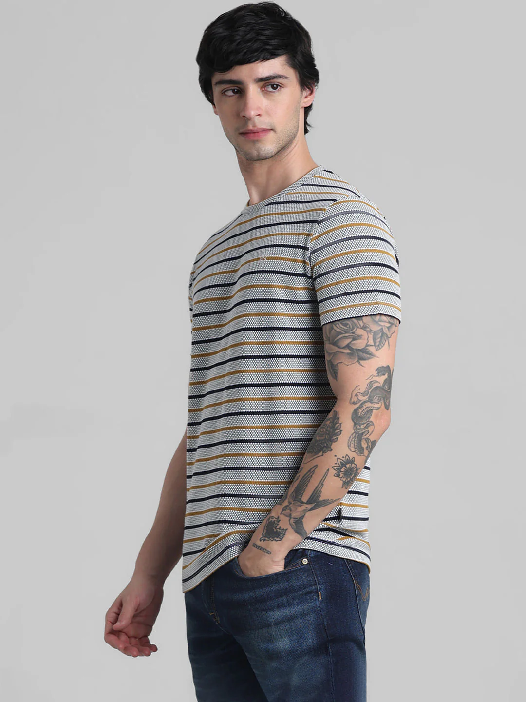 White Striped Crew Neck T-shirt - Image 3