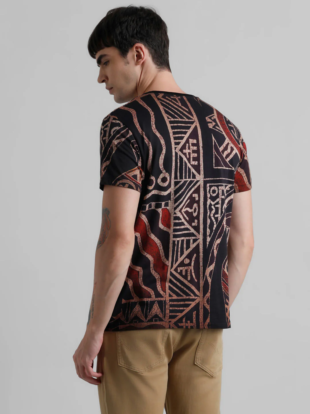 Black Abstract Print T-shirt - Image 4