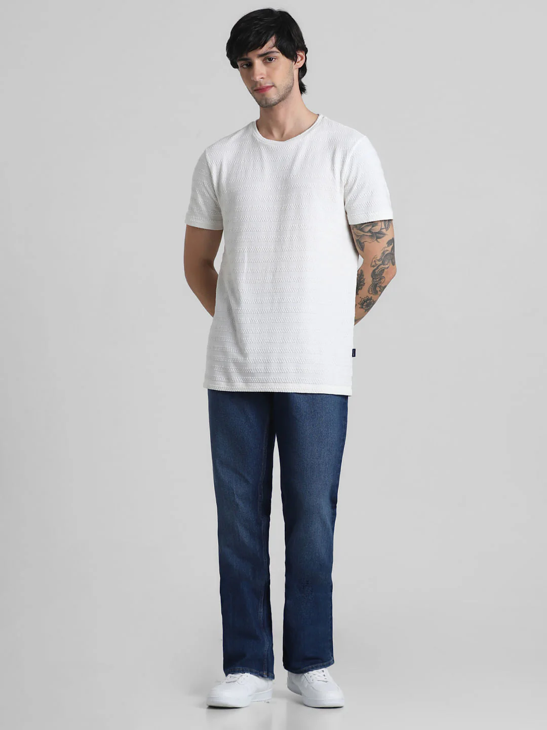 White Knitted Crew Neck T-shirt - Image 6