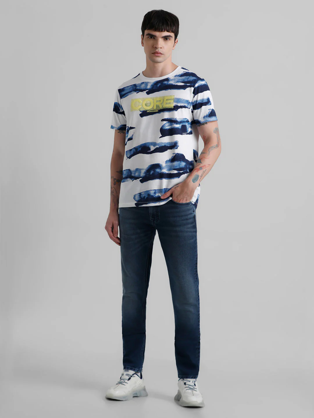 White Abstract Print T-shirt - Image 5