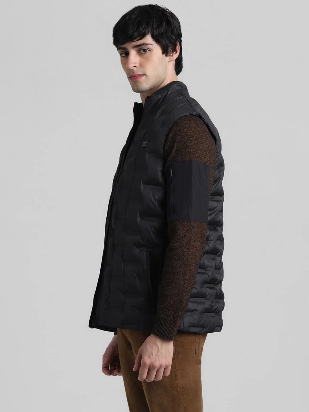 Black Sleeveless Puffer Vest - Image 3