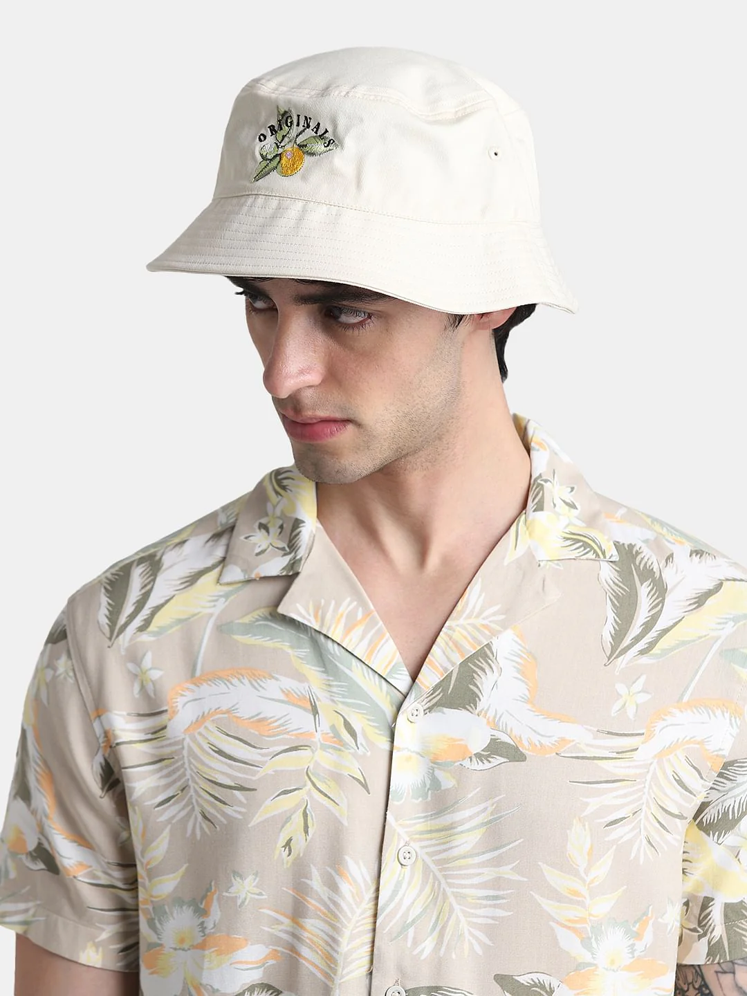 Cream Linen Bucket Hat - Image 5