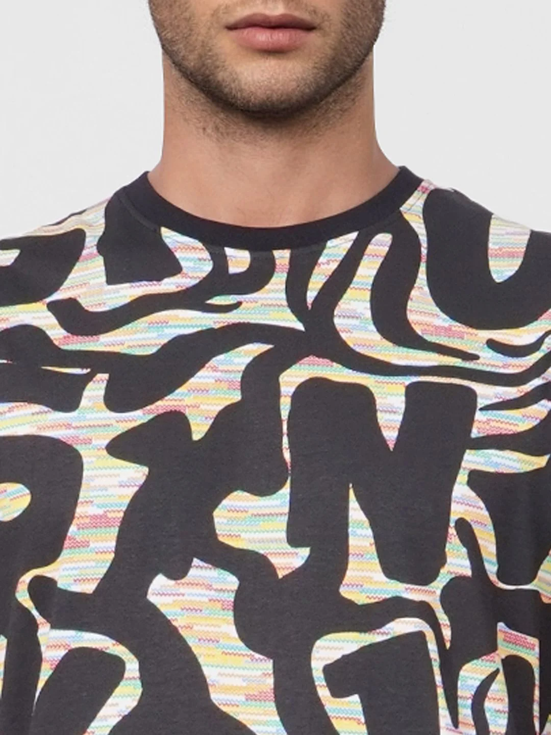 Black Graphic Print Crew Neck T-shirt - Image 5