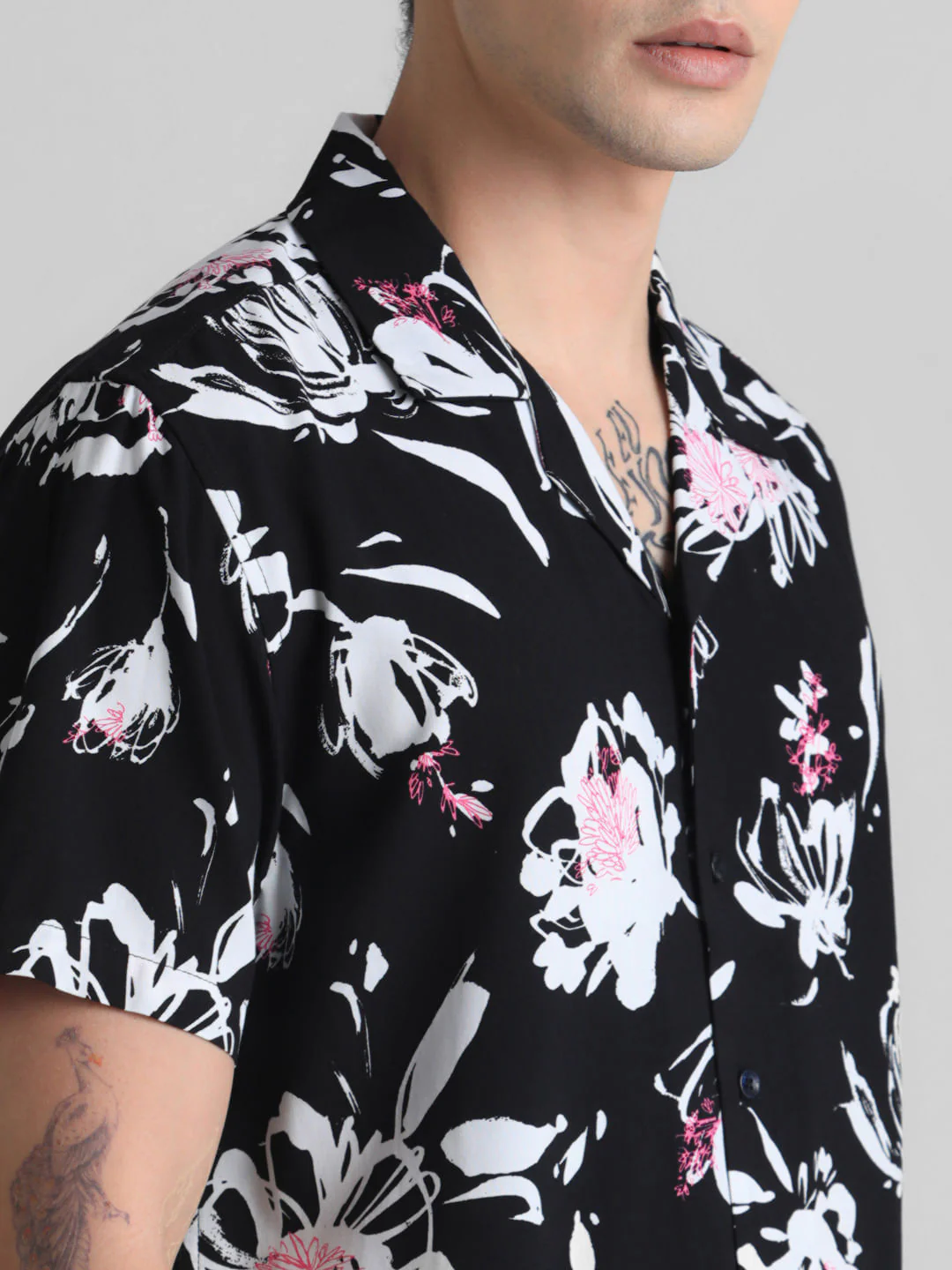 Black Floral Short Sleeves Shirt - Image 5