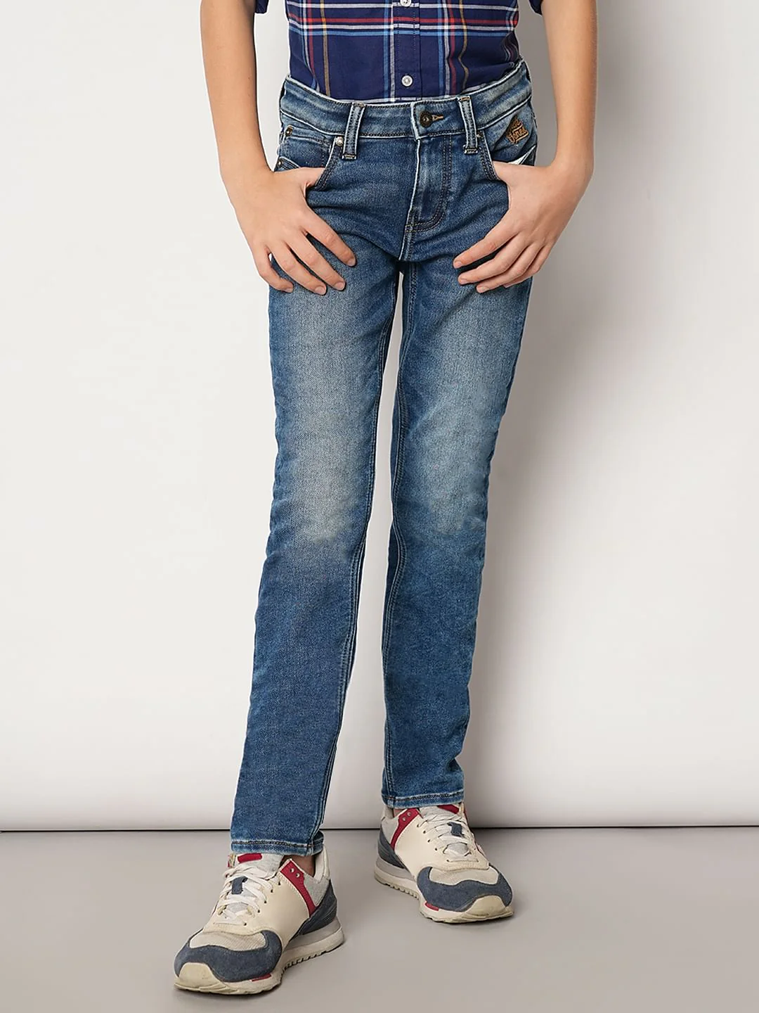 Boys Blue Mid Rise Regular Fit Jeans - Image 2