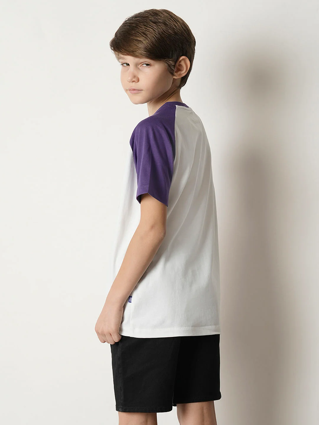 Boys White Colourblocked T-shirt - Image 4