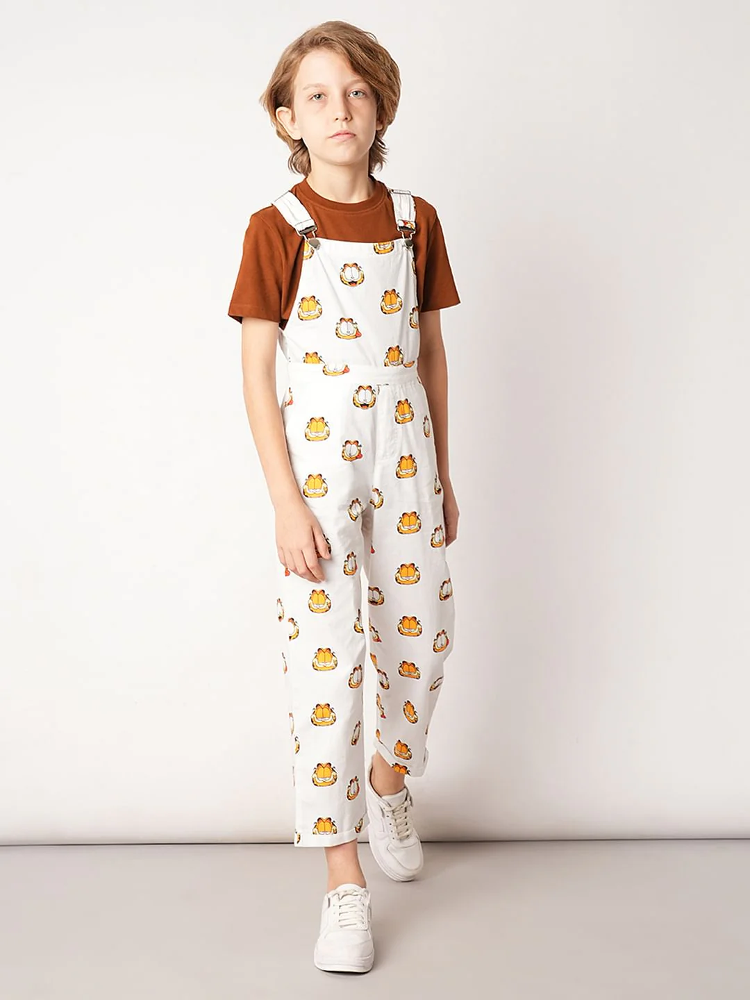 Boys White Garfield Print Dungaree - Image 2