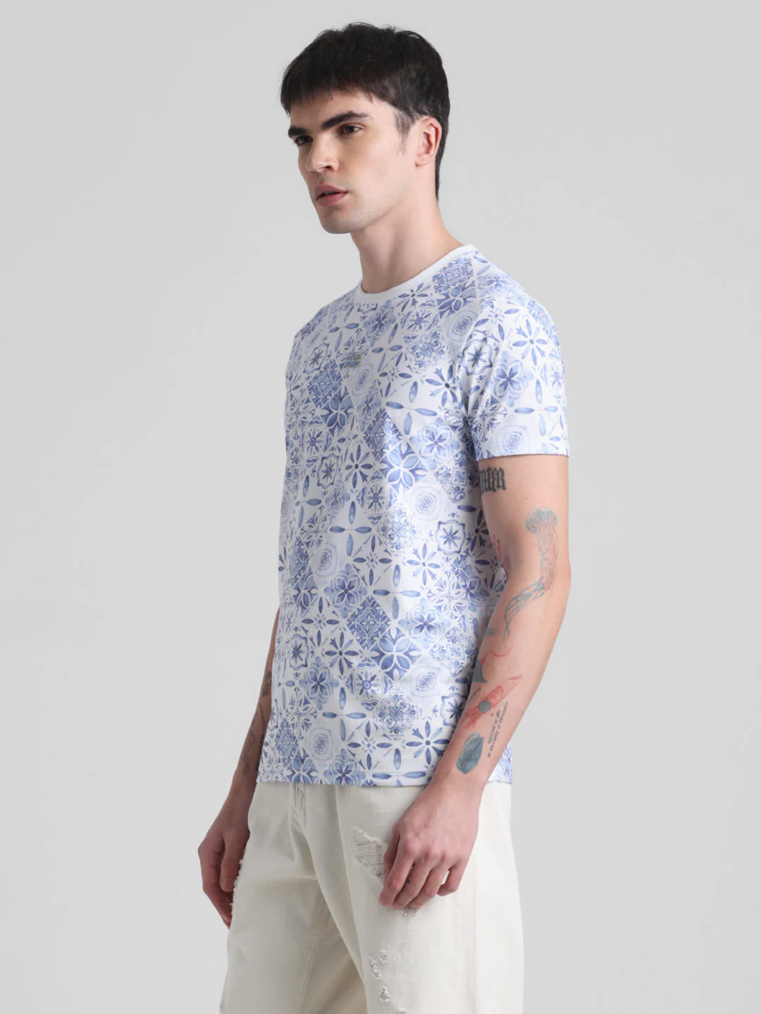 Abstract Printed T-shirt - Image 3