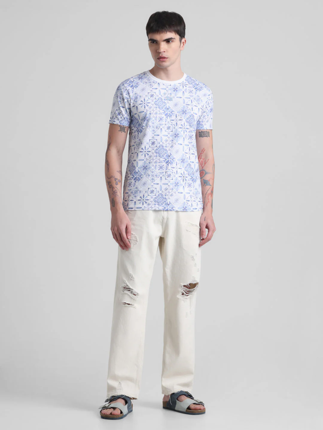 Abstract Printed T-shirt - Image 6