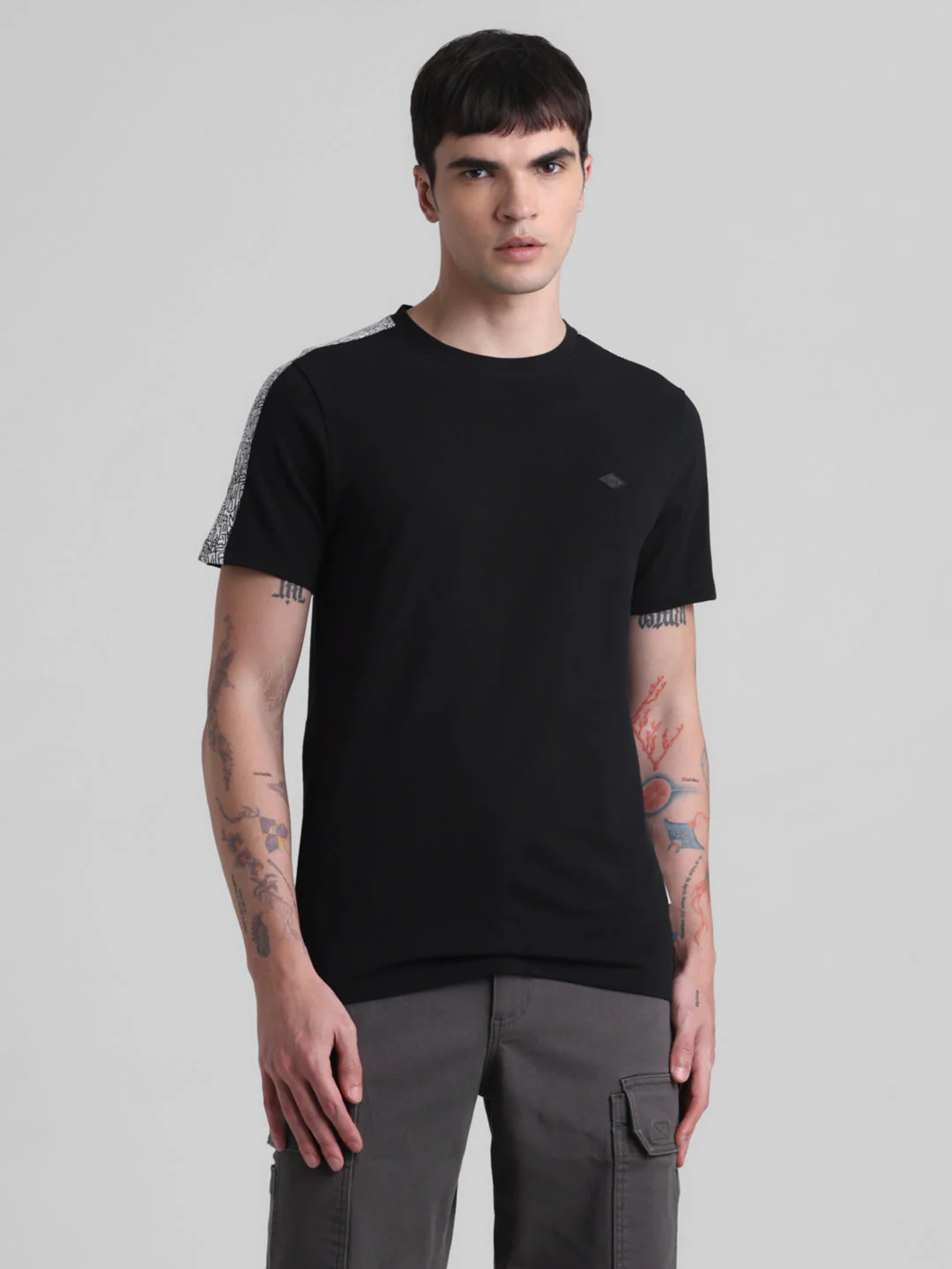 Black Contrast Tape T-shirt - Image 2