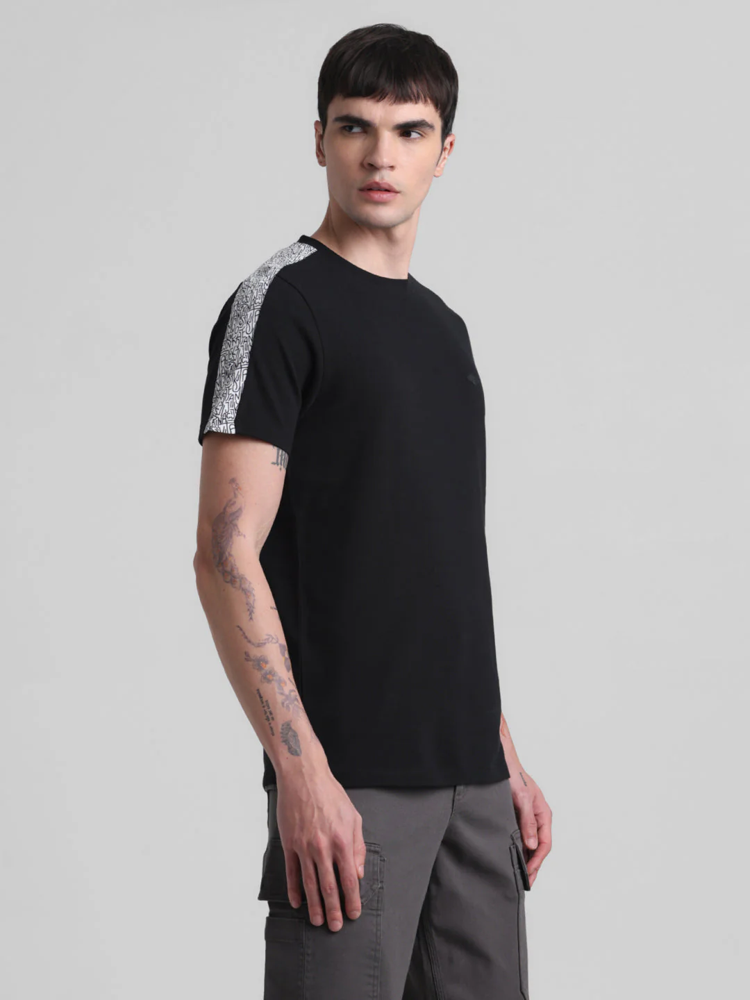 Black Contrast Tape T-shirt - Image 3