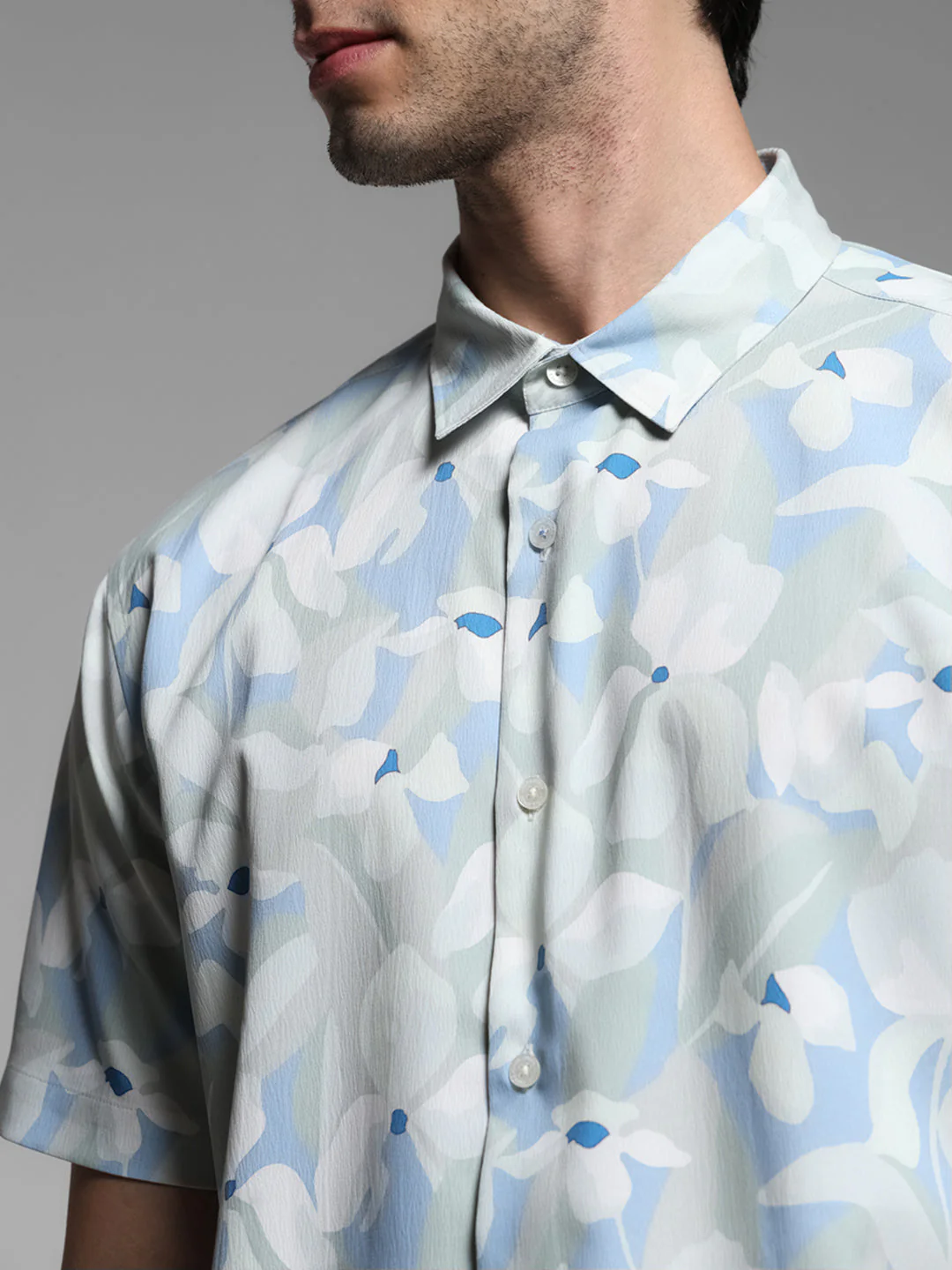 Blue Floral Short Sleeves Shirt - Image 5