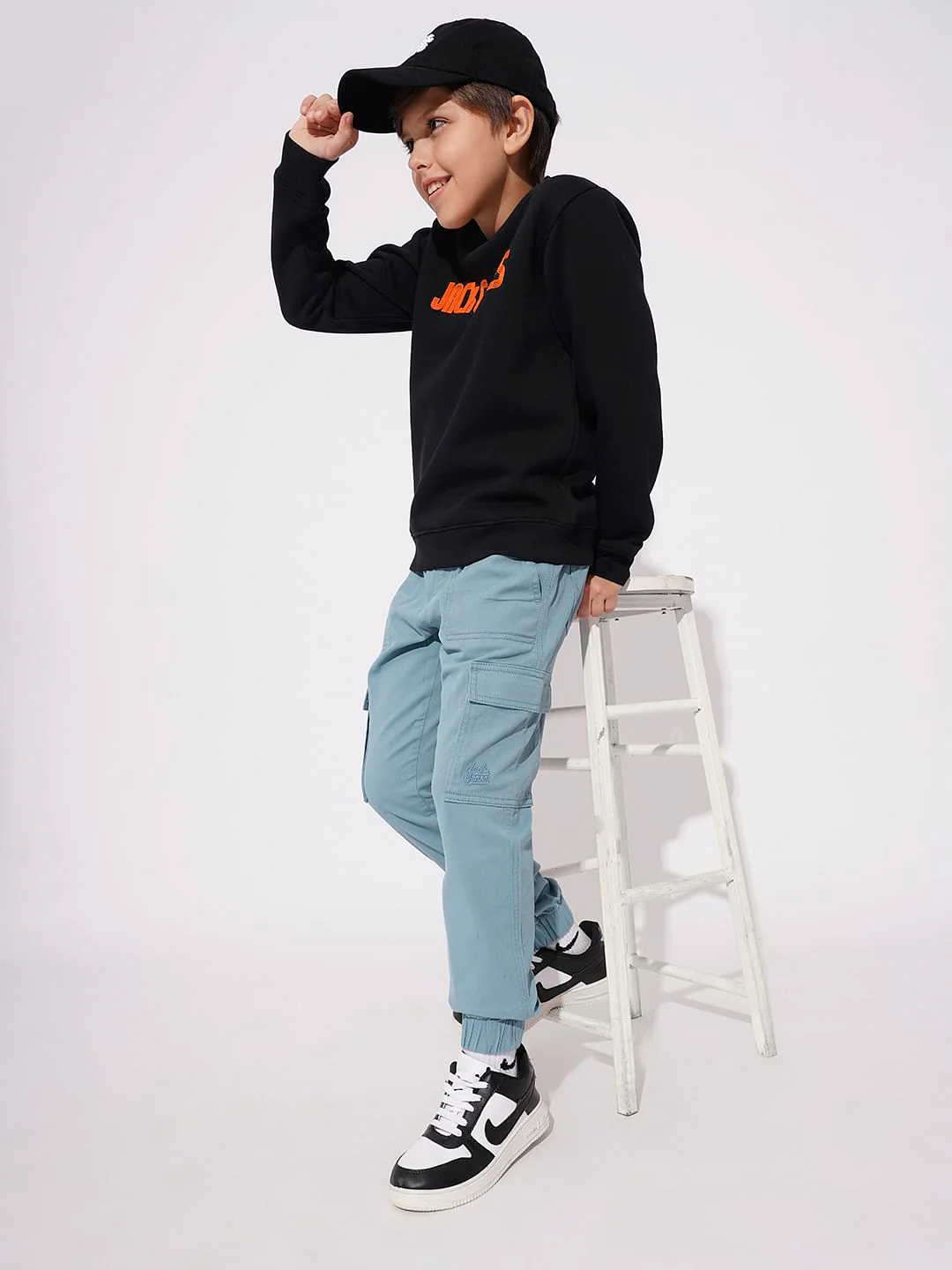 Boys Blue Mid Rise Casual Pants