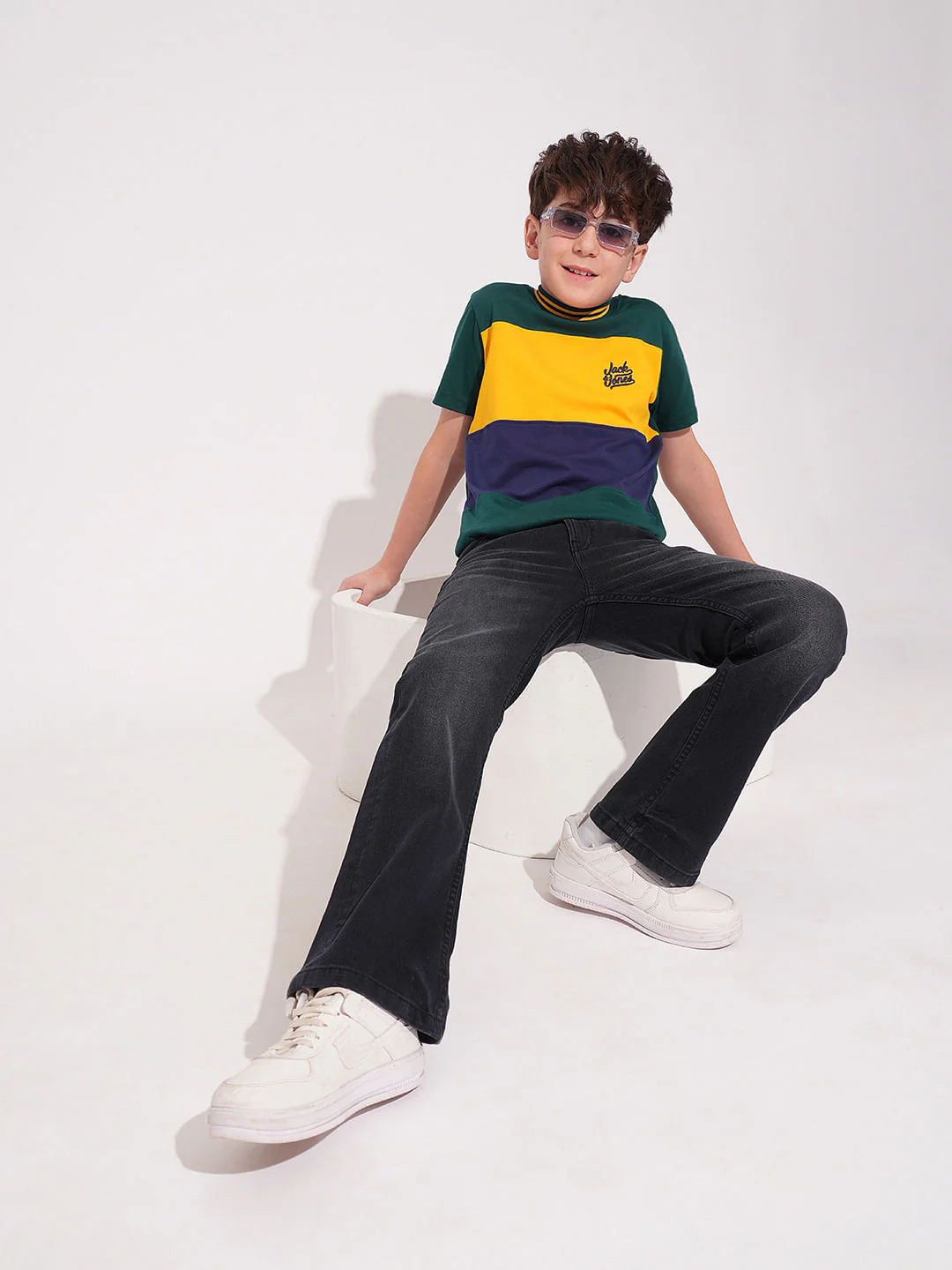 Boys Black Mid Rise Bootcut Jeans