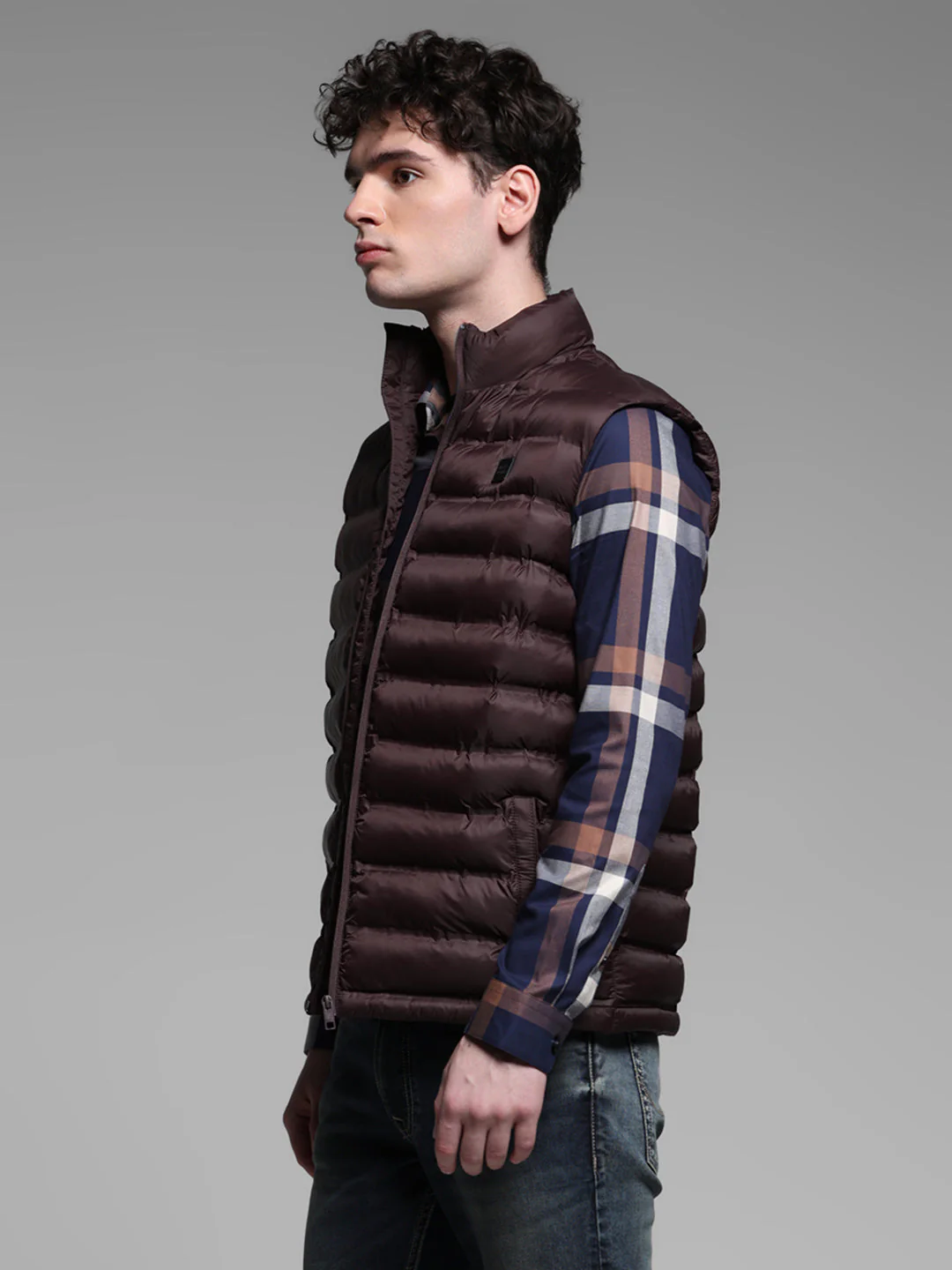 Maroon High Neck Puffer Vest Jacket - Image 3