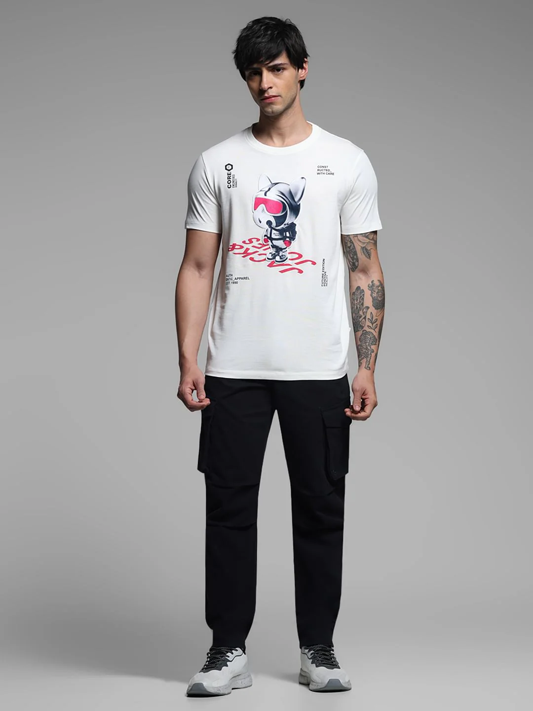 White Graphic Print Neck T-shirt - Image 6