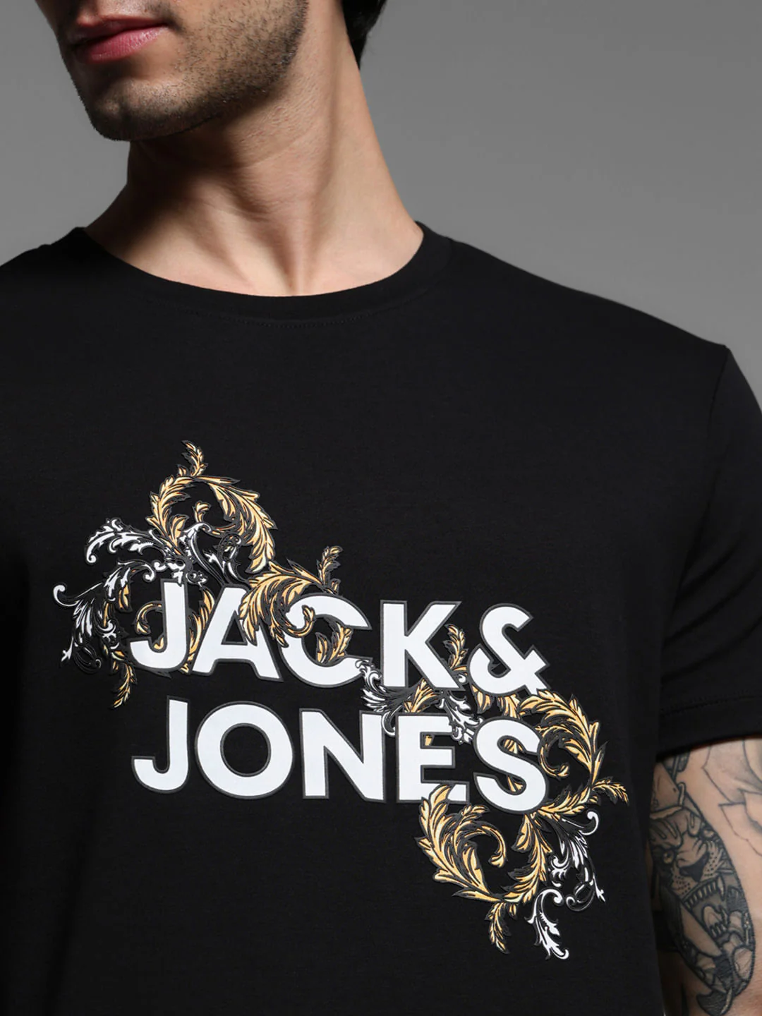 Black Graphic Print Crew Neck T-shirt - Image 5