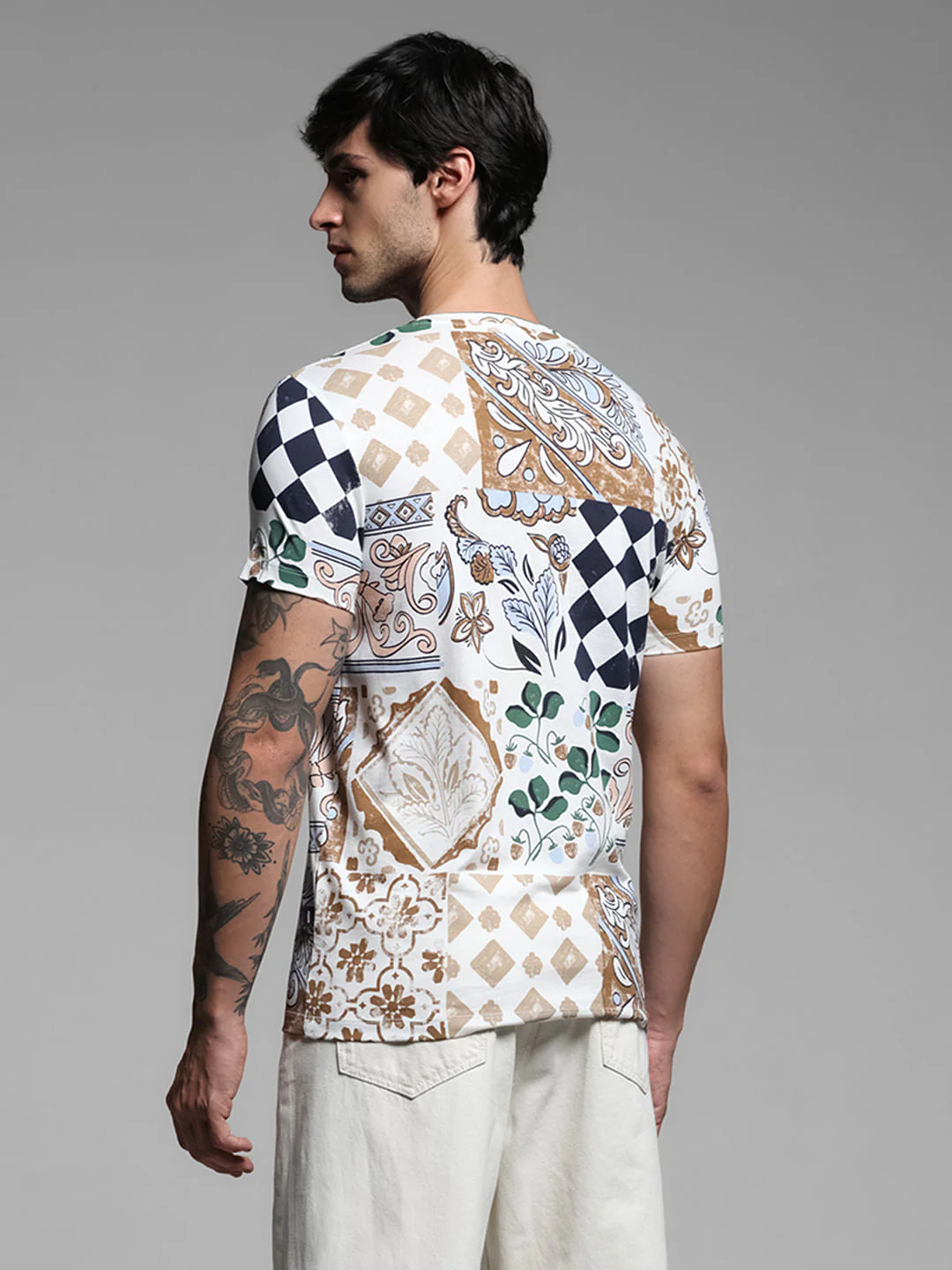 White Printed Crew Neck T-shirt - Image 4