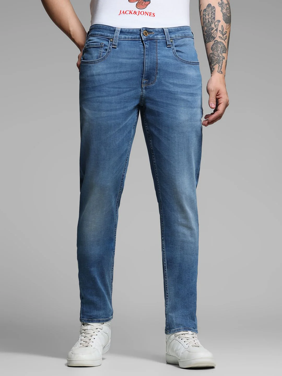 Light Blue Mid Rise Washed Brak Slim Fit Jeans